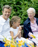 Die dänische Königsfamilie beim offiziellen Fototermin auf Schloss Grasten