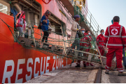 Italy 800 migrants rescued from Libyan sea