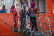 Italy 800 migrants rescued from Libyan sea