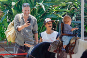 Thandie Newton and family share a picture perfect moment with our cameras!
