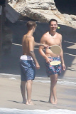 *PREMIUM EXCLUSIVE* Justin Bieber hangs out with Lauren Scruggs and Jason Kennedy **MUST CALL FOR PRICING** *NO WEB*
