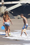 *PREMIUM EXCLUSIVE* Justin Bieber hangs out with Lauren Scruggs and Jason Kennedy **MUST CALL FOR PRICING** *NO WEB*