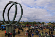 Manifestation  agriculteurs sur le site de lactalis a Laval