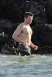 Hugh Jackman shows his Impecable Physique in Hawaii