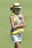 Vito Schnabel joue au golf sous le regard d'Heidi Klum. No Credit. NW (Lafata)