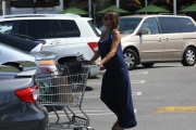 *EXCLUSIVE* Elisabetta Canalis shows off her baby bump as she steps out for groceries