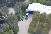 PREMIUM EXCLUSIVE Views of Jennifer Aniston and Justin Theroux's home morning after backyard wedding 