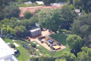 PREMIUM EXCLUSIVE Views of Jennifer Aniston and Justin Theroux's home morning after backyard wedding 