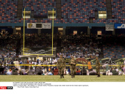 LA: NEW ORLEANS RESIDENT SEEK SHELTER AT SUPERDOME