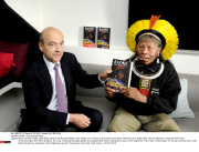 PARIS : Chief kayapo Raoni