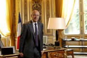 ALAIN JUPPE (UMP), INTERVIEW