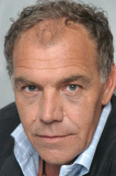 Christian Kohlund spielt in "Geluebde des Herzens" einen  Abt
