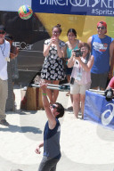 Josh Hutcherson spielt Beach Volleyball mit Terrell Owens