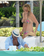 Rod Stewart geniesst mit seiner Familie die Ferien auf Maui