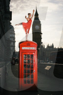'Extreme Ballerina' tanzt durch London