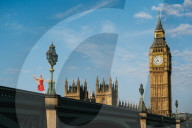 'Extreme Ballerina' tanzt durch London
