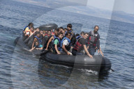 Griechenland: TÃ¤glich stranden tausende FlÃ¼chtlinge per Boot auf Lesbos