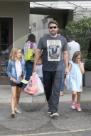 Jovial Ben Affleck leads the pack as they go produce shopping in Brentwood