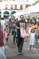 Jovial Ben Affleck leads the pack as they go produce shopping in Brentwood