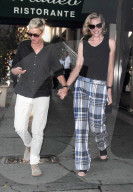 Ellen Degeneres führt ihre Portia zum Dinner aus