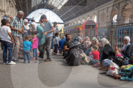 NEWS: Budapest: Flüchtlinge warten auf die Ausreise nach Deutschland