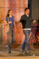 PEOPLE: Ethan Hawke geht mit seiner Tochter Maya aus
