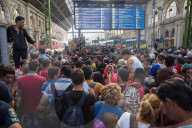 NEWS: Polizei räumt Bahnhof Budapest Keleti