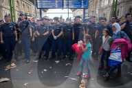 NEWS: Polizei räumt Bahnhof Budapest Keleti