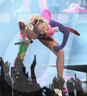 Miley Cyrus performs on the 2015 MTV Video Music Awards