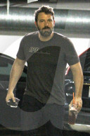 PEOPLE: Ben Affleck versucht es mit einem Lachen