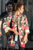 PEOPLE: Jaden Smith durstig unterwegs in Calabasas