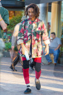 PEOPLE: Jaden Smith durstig unterwegs in Calabasas