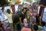 NEWS: Chaotische Szenen am Bahnhof Budapest Keleti