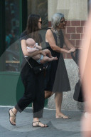 PEOPLE: Keira Knightley mit Baby Edie in New York