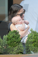 PEOPLE: Keira Knightley mit Baby Edie in New York
