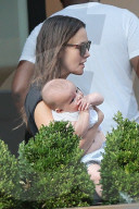 PEOPLE: Keira Knightley mit Baby Edie in New York