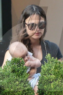 PEOPLE: Keira Knightley mit Baby Edie in New York