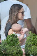 PEOPLE: Keira Knightley mit Baby Edie in New York
