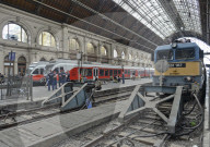 NEWS: Flüchtlinge sitzen auf dem Bahnhof  in Budapest fest