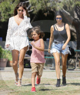 PEOPLE: Kourtney Kardashian mit ihren Kindern am Jahrmarkt 