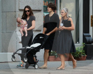 PEOPLE: Keira Knightely mit James und Baby Edie in New York unterwegs