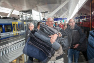 NEWS: Flüchtlinge im Hauptbahnhof on Salzburg