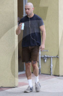 PEOPLE: Shia LaBeouf neu mit Glatze 