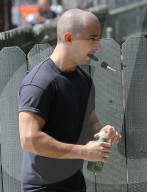 PEOPLE: Shia LaBeouf neu mit Glatze 