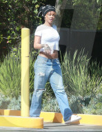 PEOPLE: Rihanna auf Shoppingtour in West Hollywood