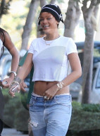 PEOPLE: Rihanna auf Shoppingtour in West Hollywood