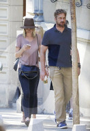 PEOPLE: Gerard Butler unterwegs mit seiner Freundin in Madrid