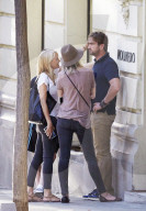 PEOPLE: Gerard Butler unterwegs mit seiner Freundin in Madrid