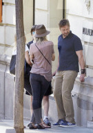PEOPLE: Gerard Butler unterwegs mit seiner Freundin in Madrid