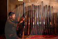 REPORTAGE: Waffenschmiede in Kashmir